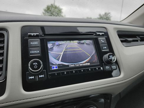 Used 2016 Honda HR-V LX image 2