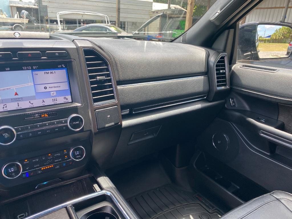 Used 2019 Ford Expedition Limited RWD image 29