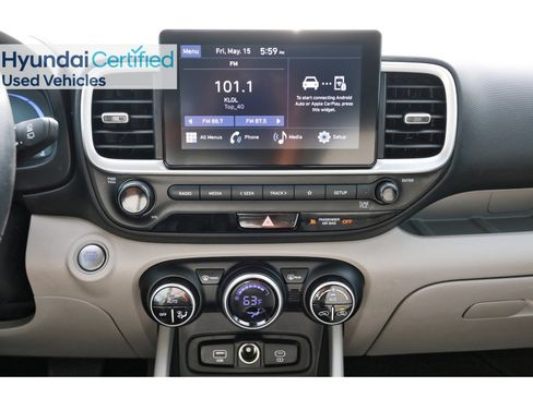 Certified 2025 Hyundai Venue SEL FWD image 26