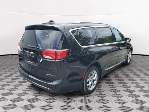 Used 2019 Chrysler Pacifica Limited FWD image 6