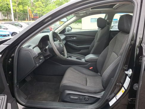 Used 2023 Honda Accord EX image 13
