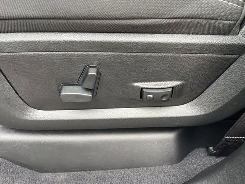 New 2025 RAM 3500 Big Horn image 23