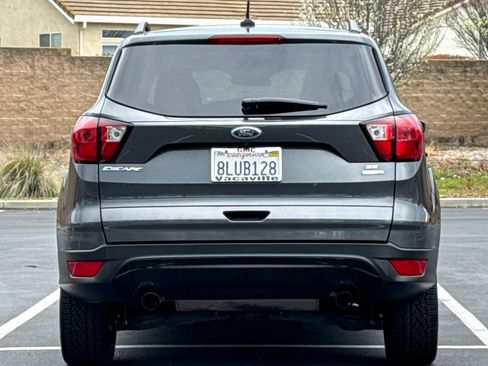 Used 2019 Ford Escape SE image 6