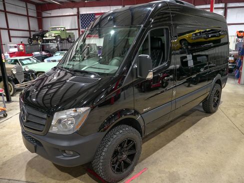 Used 2016 Freightliner Sprinter 2500 image 15