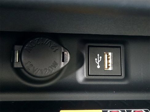 Used 2025 Toyota RAV4 XLE Premium image 20