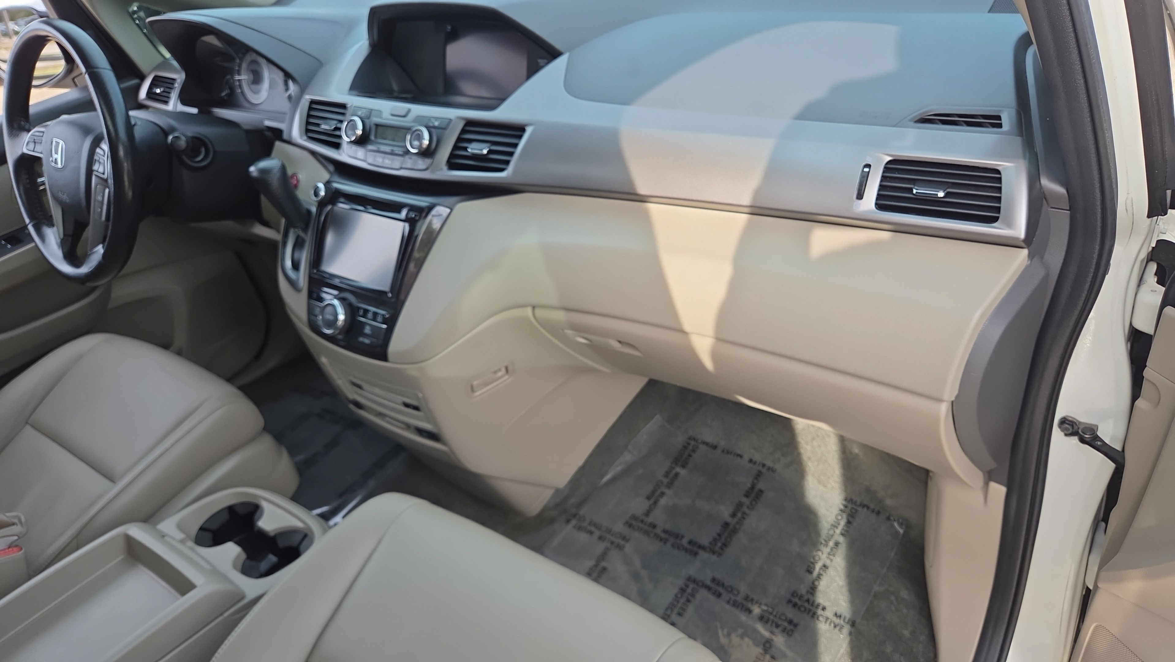 Used 2016 Honda Odyssey Touring Elite image 17