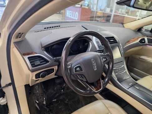 Used 2015 Lincoln MKZ w/ Technology Package FWD image 7