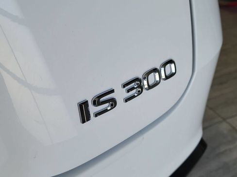 Certified 2025 Lexus IS 300 RWD image 6