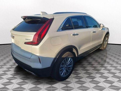 Certified 2024 Cadillac XT4 Premium Luxury FWD image 4