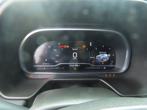 Used 2023 GMC Yukon AT4 w/ LPO, Floor Liner Package AWD/4WD image 24