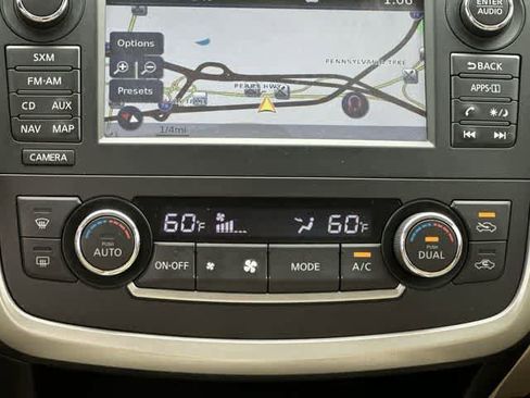 Used 2016 Nissan Altima 2.5 SL w/ 2.5 Technology Package FWD image 16