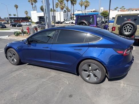 Used 2021 Tesla Model 3 Long Range AWD/4WD image 18