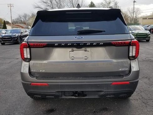 Certified 2025 Ford Explorer Active AWD/4WD image 6
