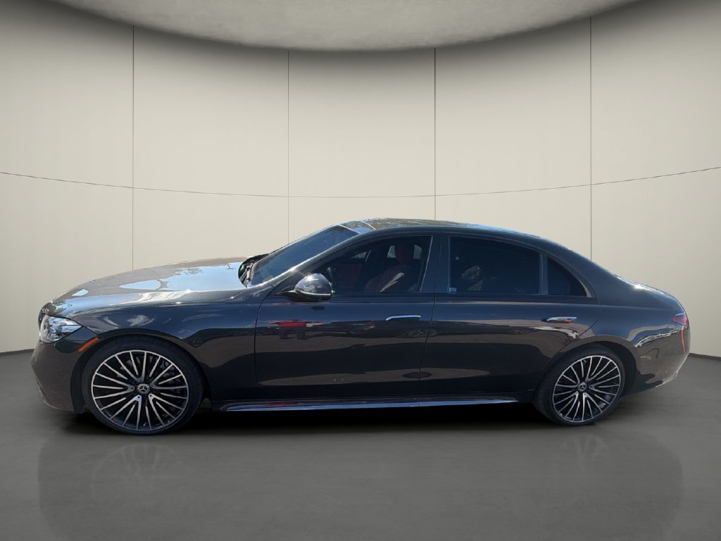 Used 2023 Mercedes-Benz S 500 4MATIC image 3