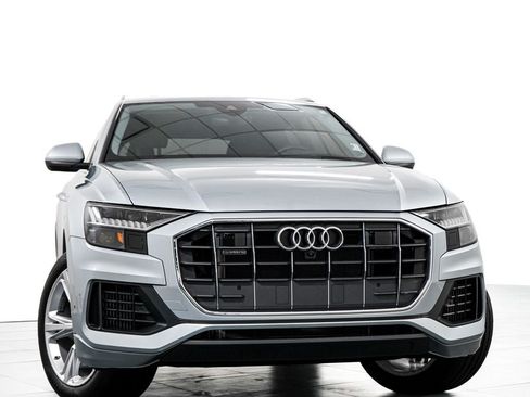 Used 2023 Audi Q8 Premium w/ Convenience Package AWD/4WD image 3