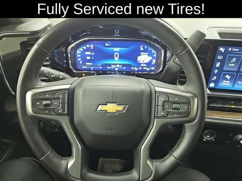 Used 2023 Chevrolet Silverado 1500 LT AWD/4WD image 4