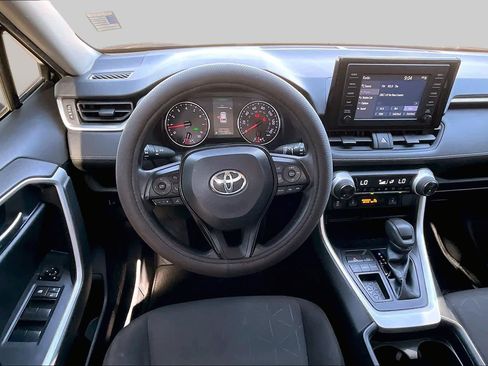 Used 2019 Toyota RAV4 XLE w/ Convenience Package FWD image 6