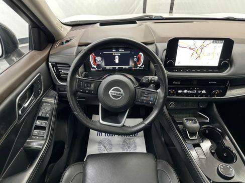 Used 2021 Nissan Rogue Platinum image 26