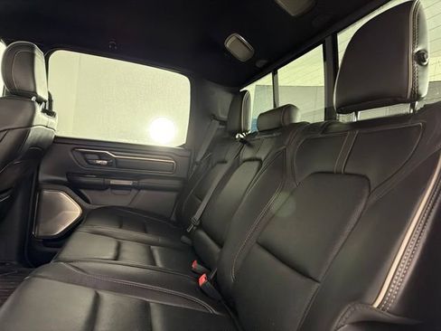 Used 2020 RAM 1500 Limited w/ Black Appearance Package AWD/4WD image 13