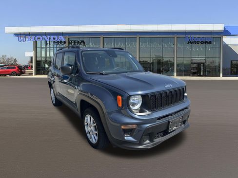Used 2021 Jeep Renegade Sport w/ Sport Appearance Group AWD/4WD image 6