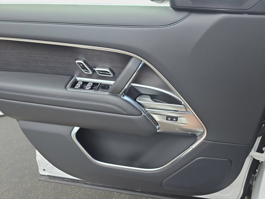 New 2026 Land Rover Range Rover SE AWD/4WD image 19