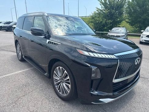 Used 2025 INFINITI QX80 Sensory AWD/4WD image 3