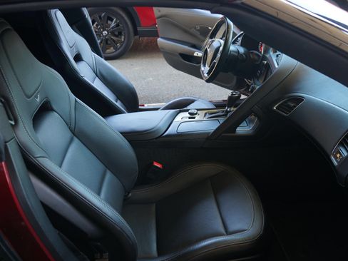 Used 2017 Chevrolet Corvette Z06 RWD image 19