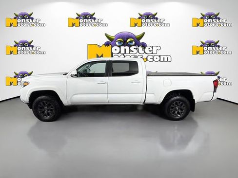 Used 2021 Toyota Tacoma TRD Sport AWD/4WD image 8