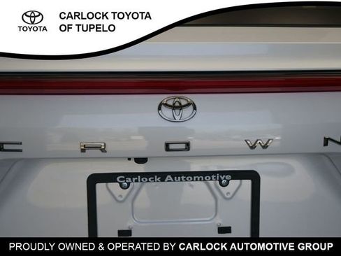 Used 2025 Toyota Crown Signia w/ Advanced Technology Package image 37