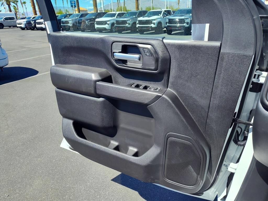New 2026 Chevrolet Silverado 2500 Custom w/ Custom Value Package AWD/4WD image 9