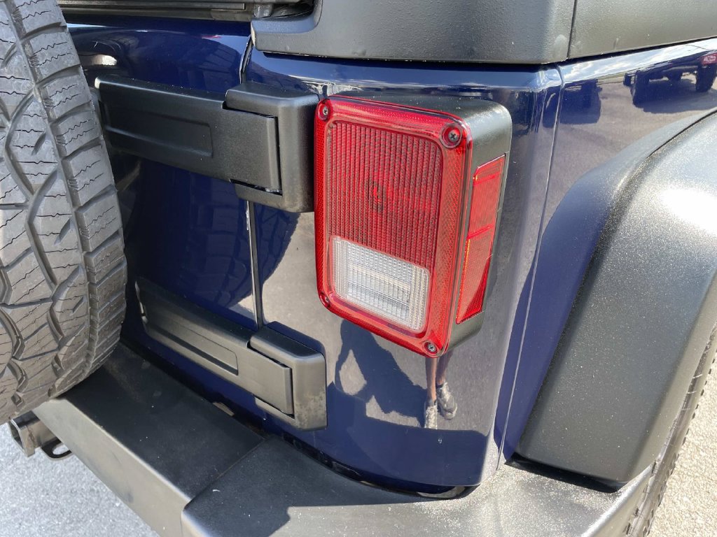 Used 2013 Jeep Wrangler Sport AWD/4WD image 20