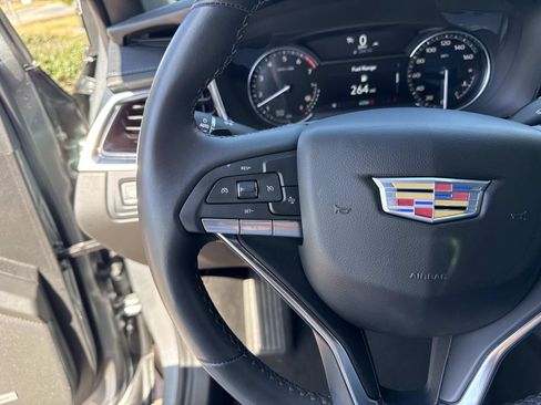 New 2025 Cadillac XT6 Luxury image 29