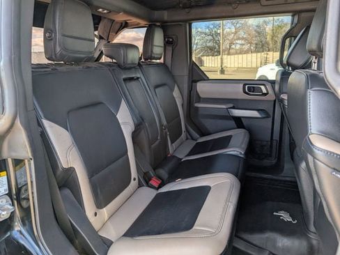 Used 2022 Ford Bronco Wildtrak image 27