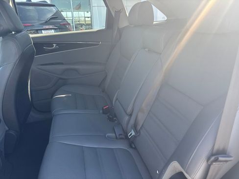 Used 2016 Kia Sorento EX image 28