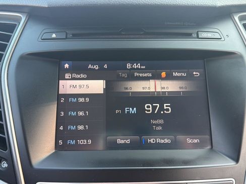 Used 2017 Hyundai Santa Fe Sport FWD image 7