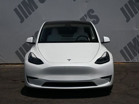 Used 2022 Tesla Model Y Performance AWD/4WD image 2