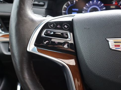 Used 2016 Cadillac Escalade ESV Luxury RWD image 8