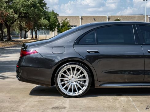 Used 2023 Mercedes-Benz S 580 4MATIC Sedan w/ AMG Line image 20