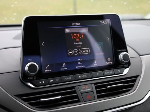 New 2025 Nissan Altima 2.5 SR image 17