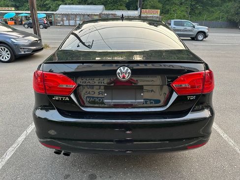 Used 2012 Volkswagen Jetta TDI FWD image 6