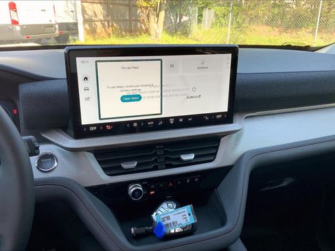 New 2025 Ford Explorer Active w/ Active Comfort Package image 7