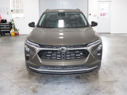Used 2024 Chevrolet Trax ACTIV w/ Sunroof Package
