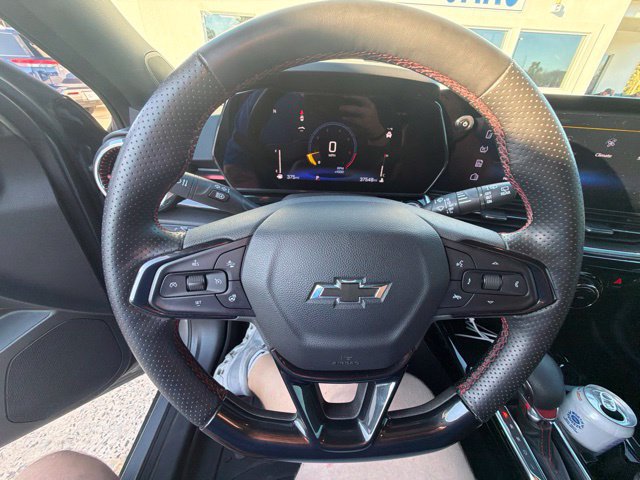 Used 2025 Chevrolet Trax RS w/ Driver Confidence Package FWD image 30