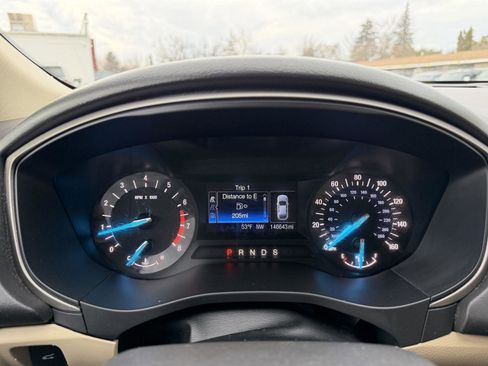 Used 2014 Ford Fusion SE w/ Equipment Group 202A image 10