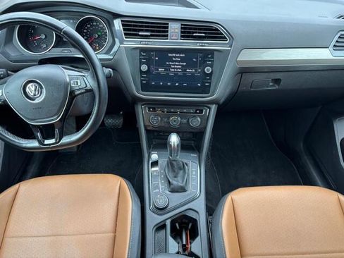 Used 2019 Volkswagen Tiguan SE image 17