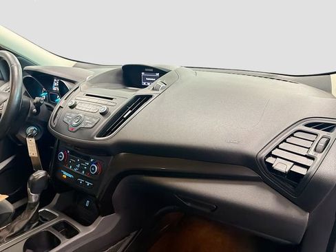 Used 2018 Ford Escape SE w/ SE Sport Appearance Package image 22