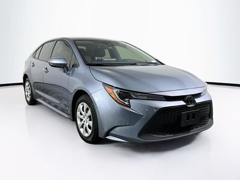 Used 2022 Toyota Corolla LE FWD image 2