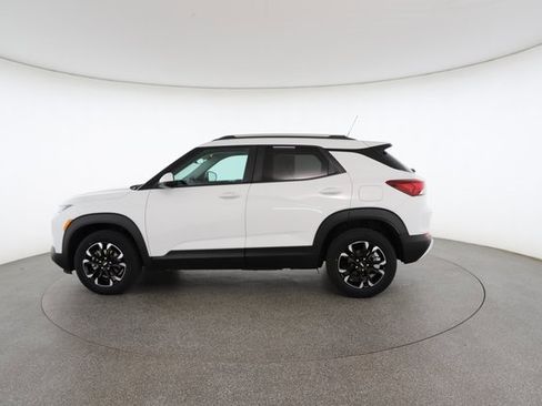 Used 2022 Chevrolet TrailBlazer LT w/ Convenience Package image 7