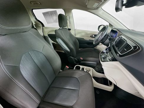 Certified 2023 Chrysler Voyager LX FWD image 36
