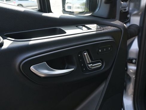 Used 2025 Mercedes-Benz Sprinter 2500 image 8